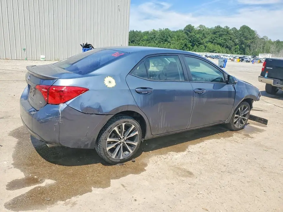 2018 TOYOTA COROLLA SE  