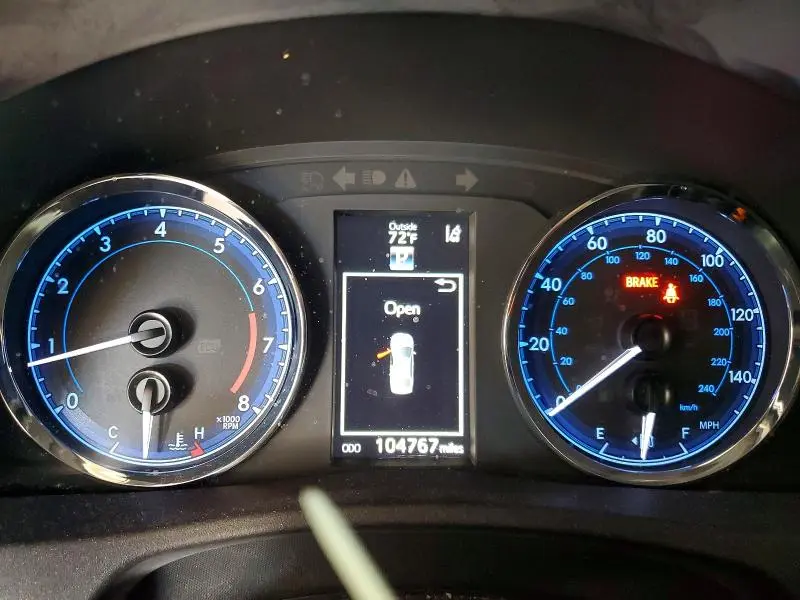 2018 TOYOTA COROLLA XSE  