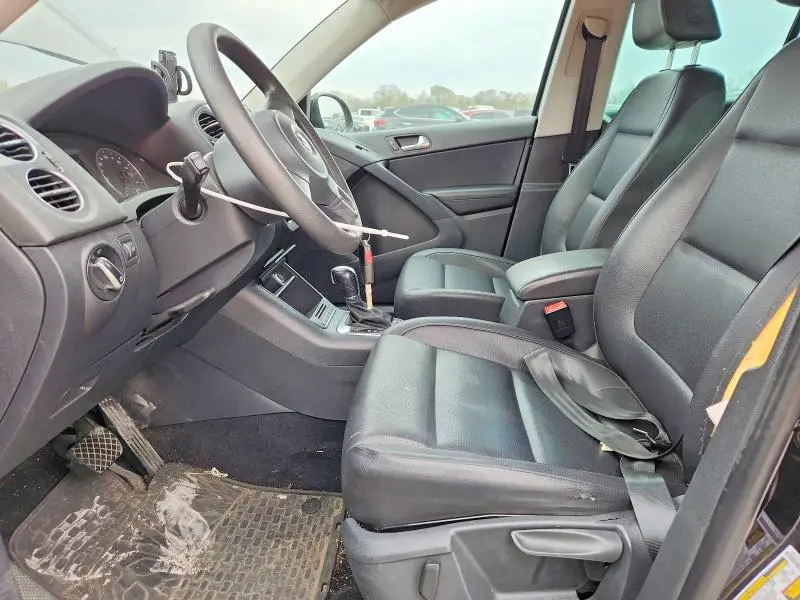 2012 VOLKSWAGEN TIGUAN S  