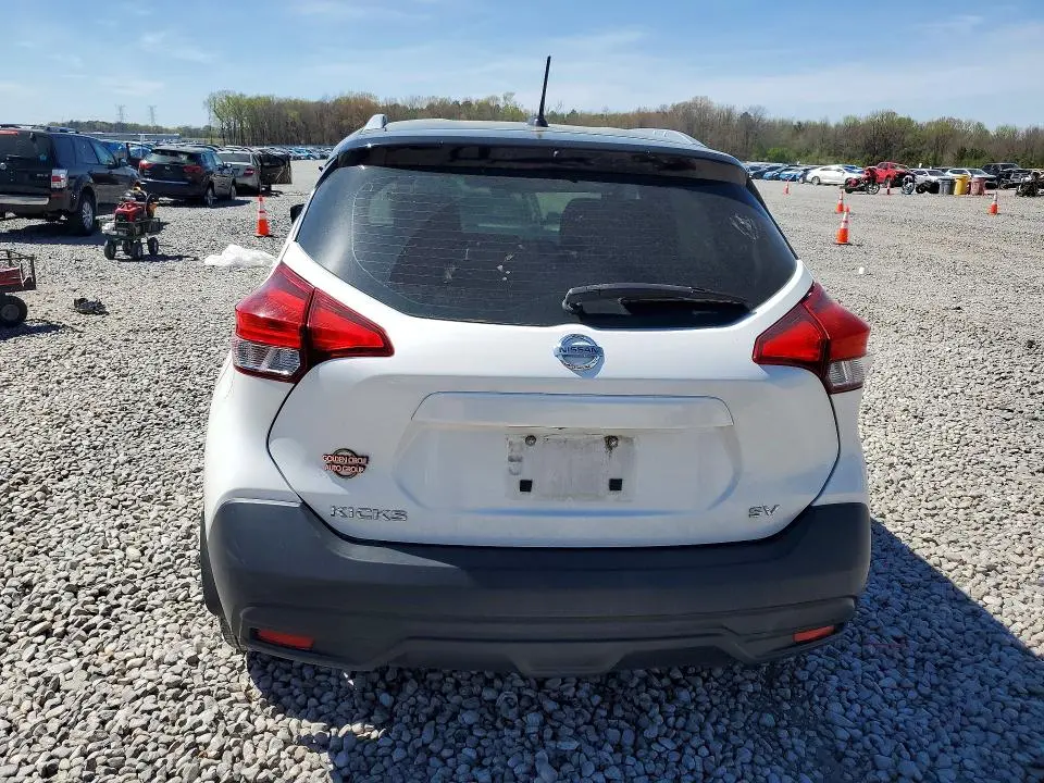 2018 NISSAN KICKS SV  