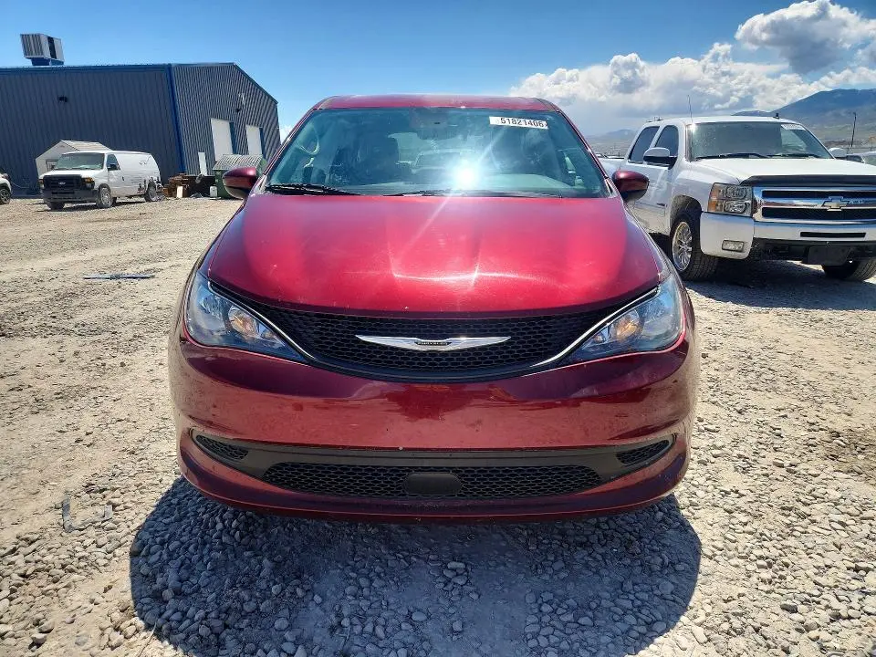 2023 CHRYSLER VOYAGER LX  