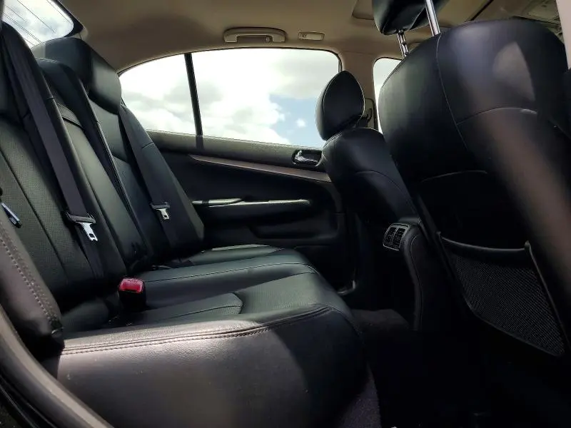 2010 INFINITI G37   