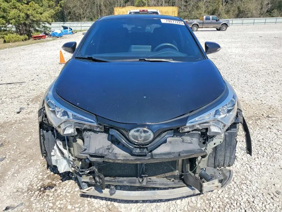 2019 TOYOTA C-HR LE  