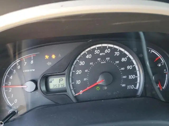 2011 TOYOTA SIENNA LE  