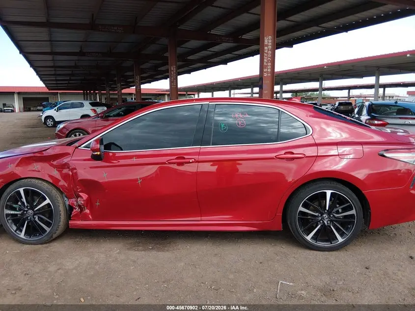 2019 TOYOTA CAMRY XSE