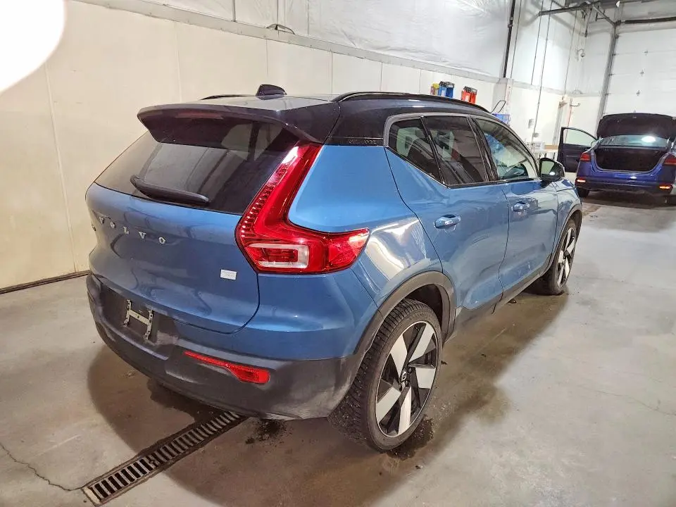 2023 VOLVO XC40 RECHARGE ULTIMATE  