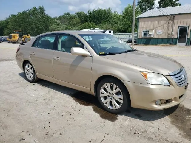 2010 TOYOTA AVALON XL  