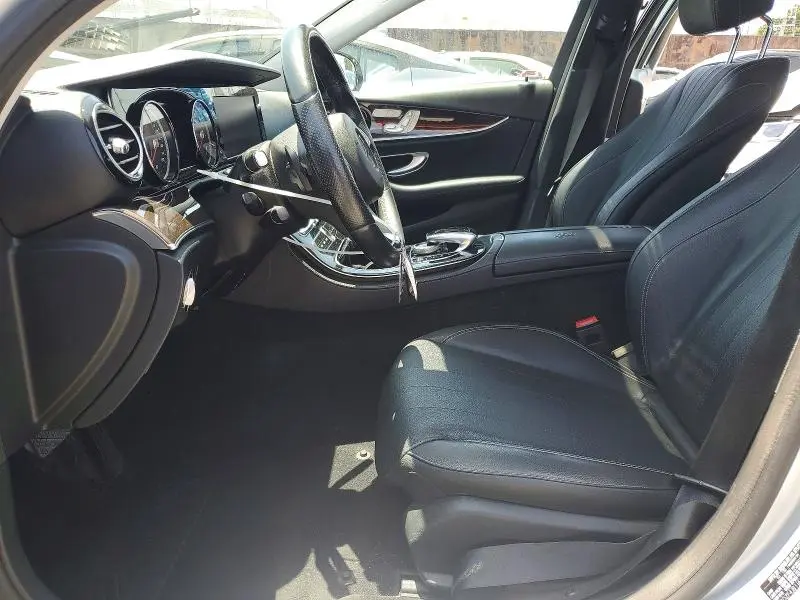 2018 MERCEDES-BENZ E 300  