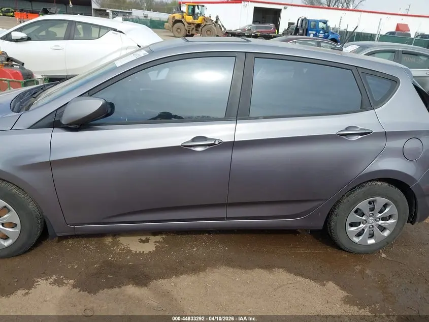 2015 HYUNDAI ACCENT GS