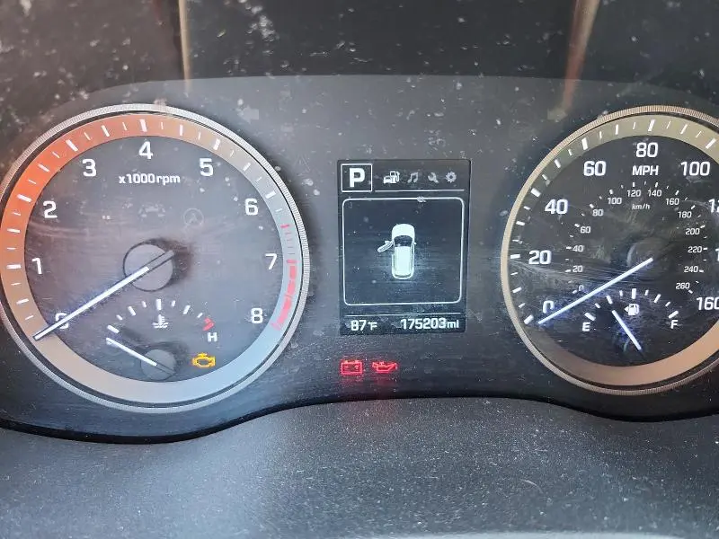 2016 HYUNDAI TUCSON SE  
