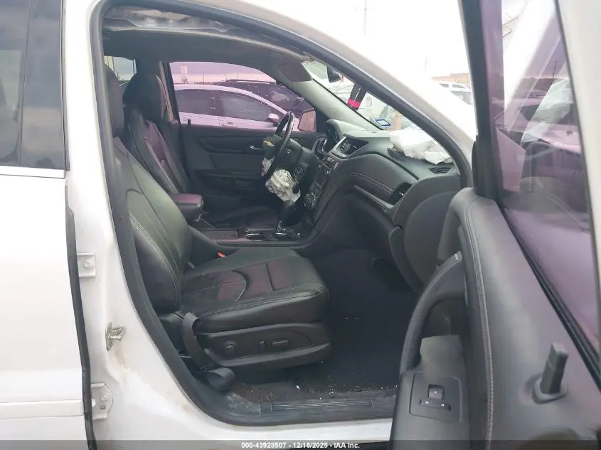 2017 CHEVROLET TRAVERSE 2LT