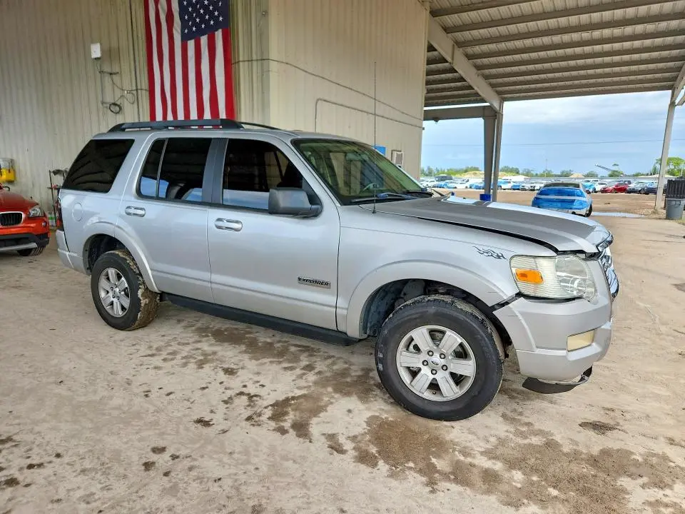 2010 FORD EXPLORER XLT  