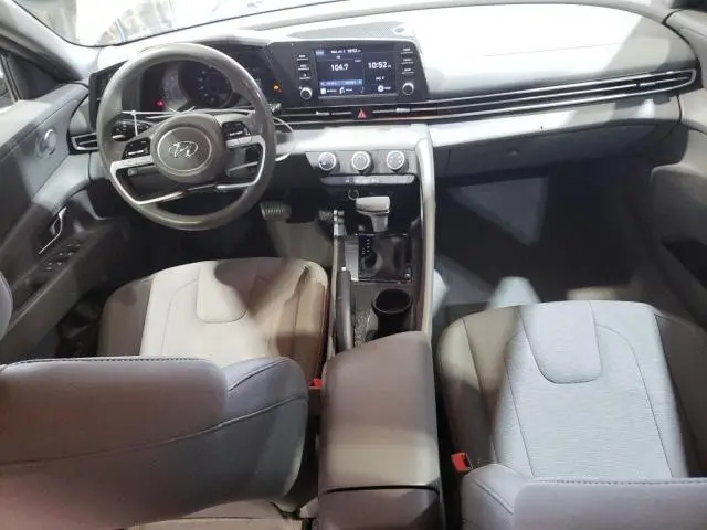 2022 HYUNDAI ELANTRA SE