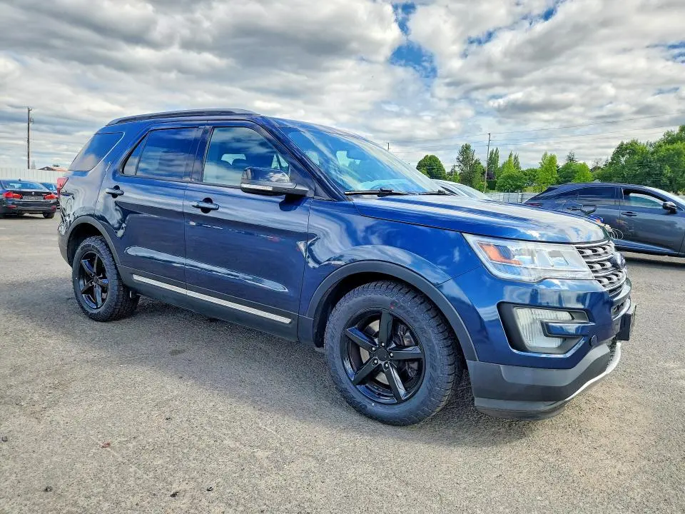 2017 FORD EXPLORER XLT  