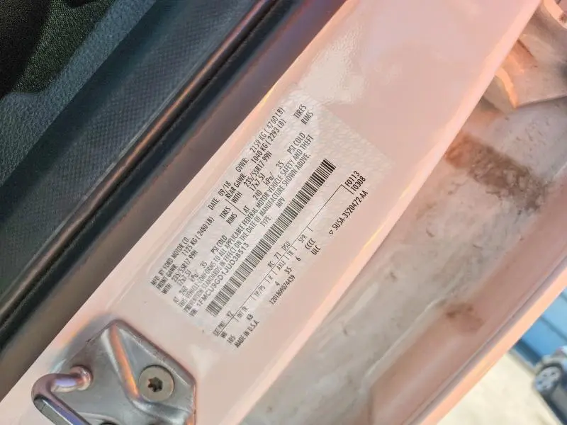 2018 FORD ESCAPE SE  