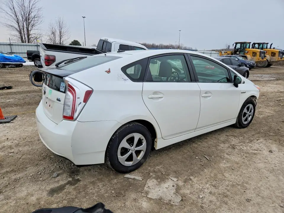 2014 TOYOTA PRIUS THREE  