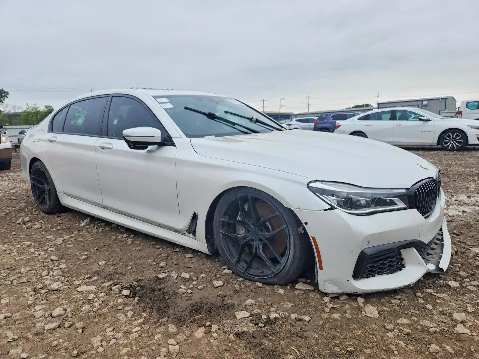 2017 BMW 750 XI  