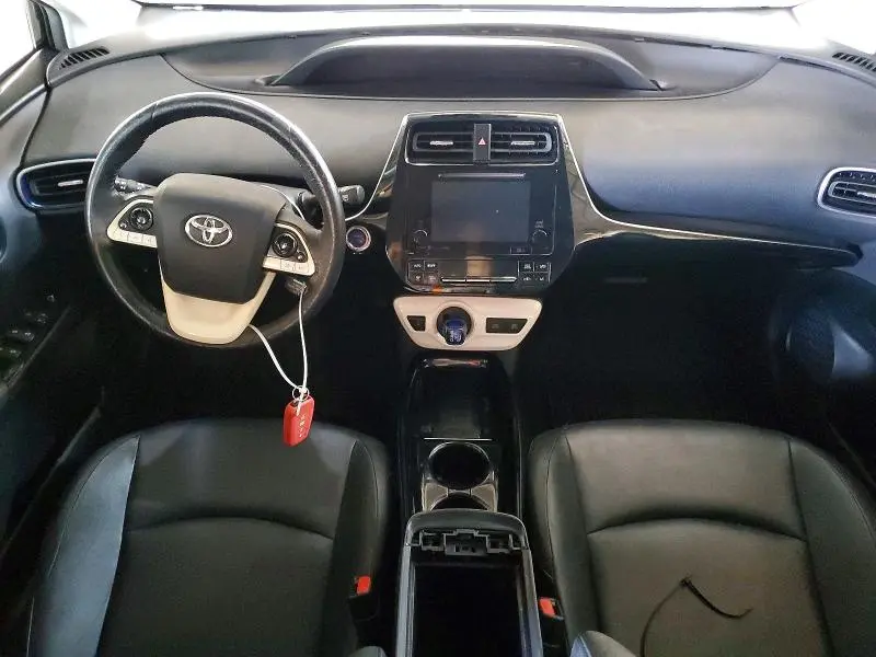 2017 TOYOTA PRIUS THREE TOURING  