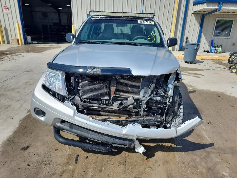 2013 NISSAN FRONTIER S  