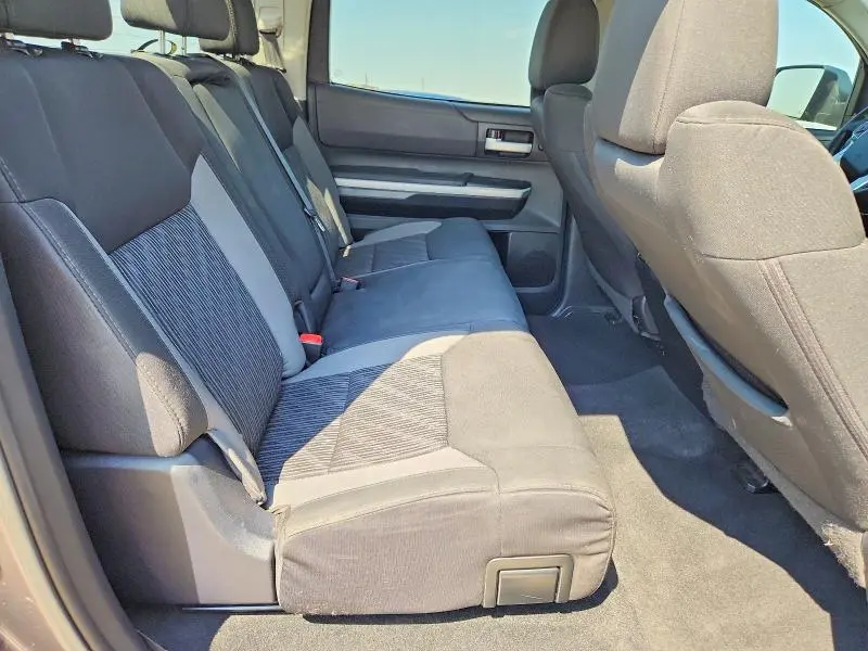2017 TOYOTA TUNDRA CREWMAX SR5  