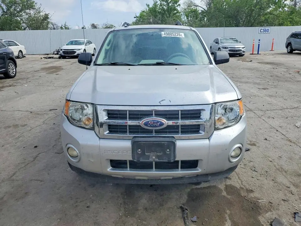 2011 FORD ESCAPE XLT  