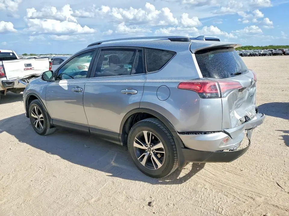 2018 TOYOTA RAV4 XLE  