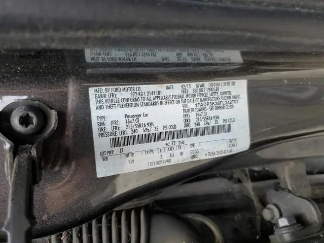 2015 FORD FOCUS SE  