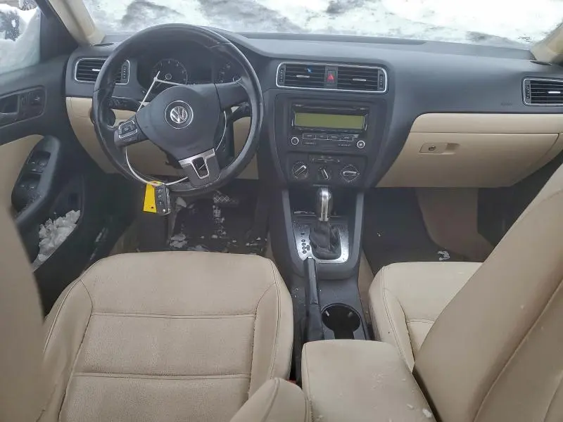 2011 VOLKSWAGEN JETTA SE  