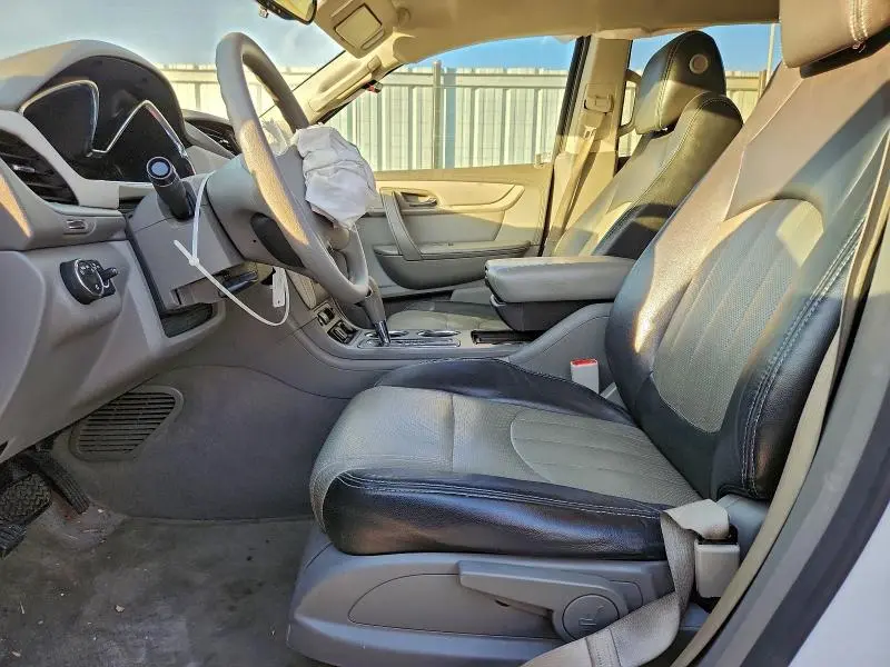 2017 CHEVROLET TRAVERSE LS  