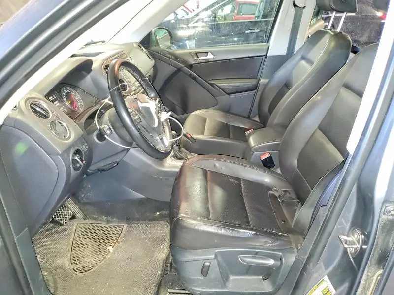 2014 VOLKSWAGEN TIGUAN S  
