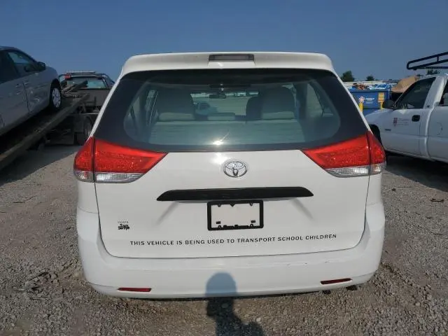 2013 TOYOTA SIENNA   