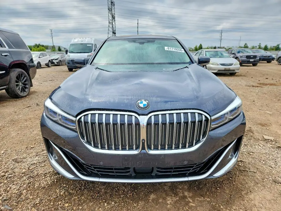 2020 BMW 750 XI  