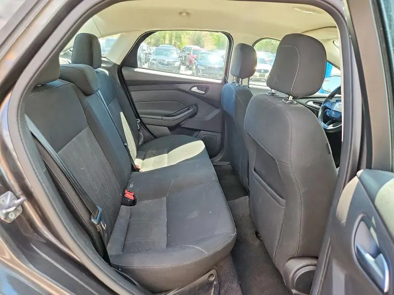 2018 FORD FOCUS SE  