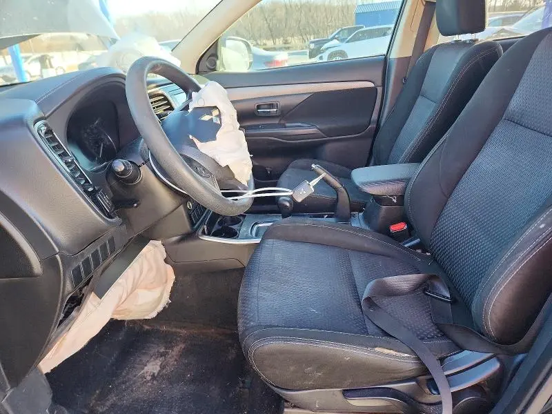 2018 MITS OUTLANDER ES  