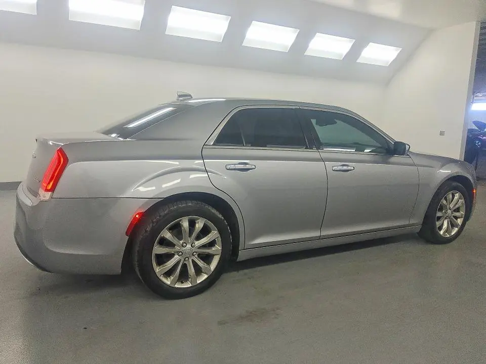 2018 CHRYSLER 300 LIMITED  