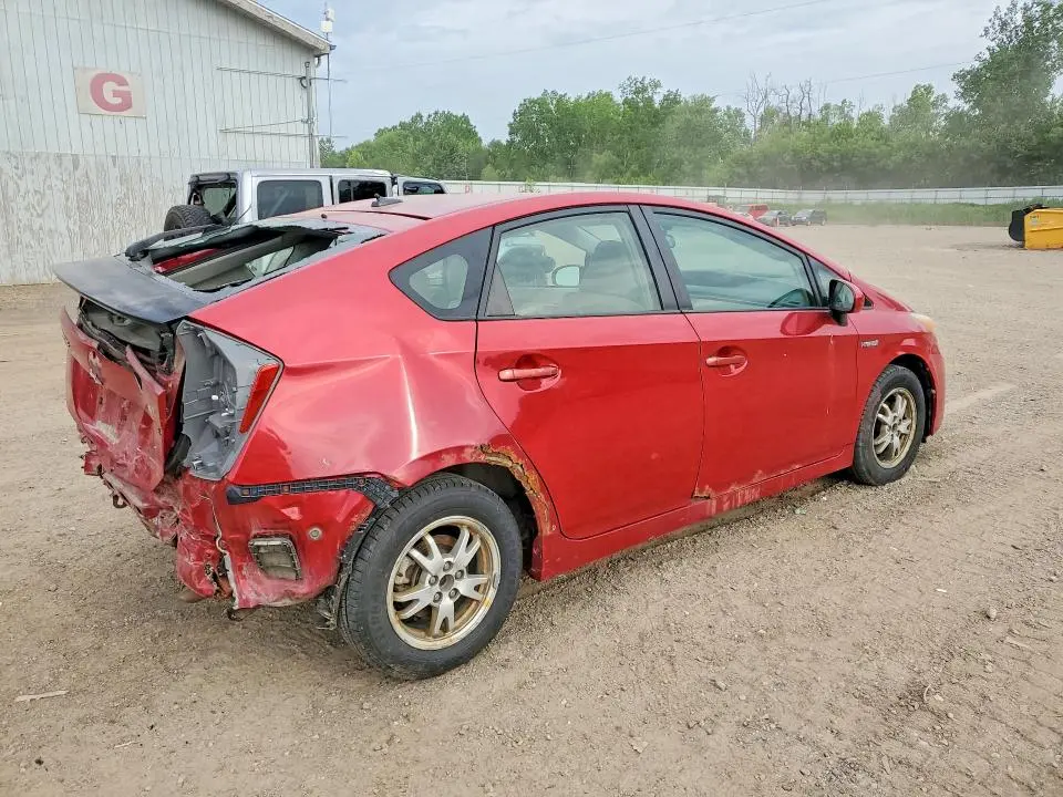 2010 TOYOTA PRIUS III  