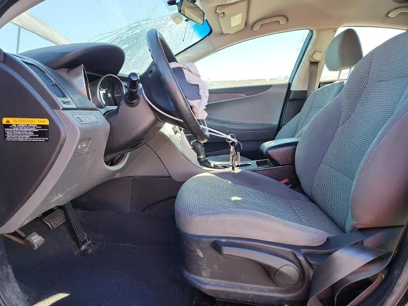 2011 HYUNDAI SONATA GLS  