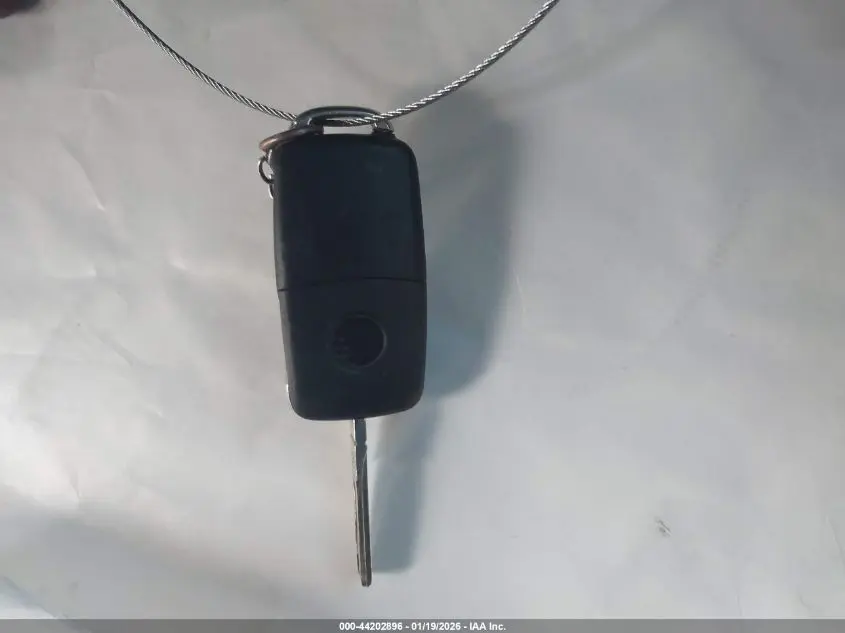 2013 VOLKSWAGEN PASSAT 2.0L TDI SE