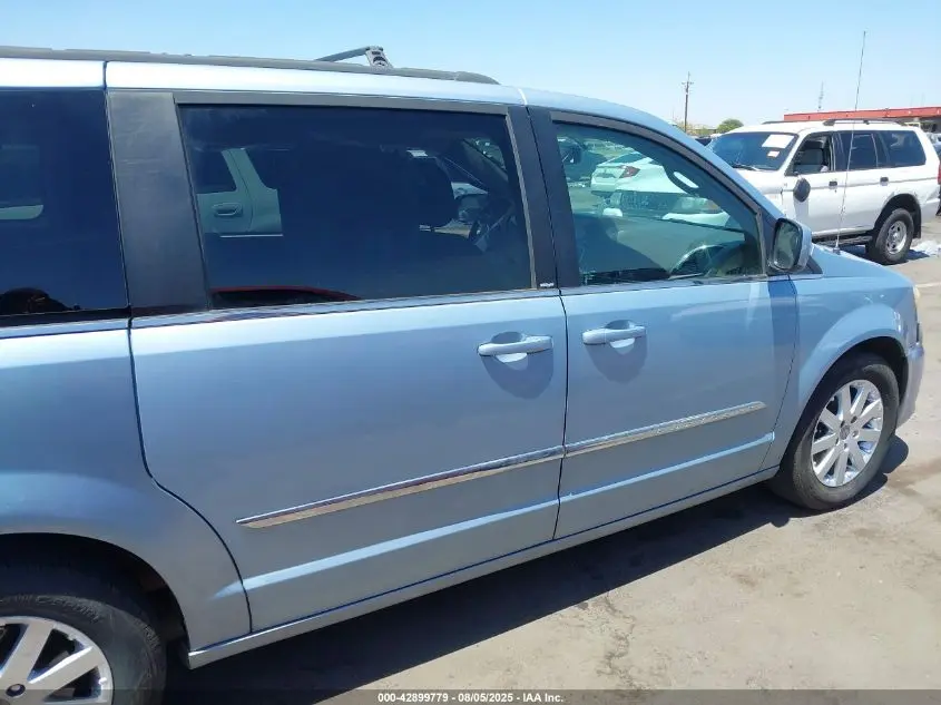 2013 CHRYSLER TOWN & COUNTRY TOURING