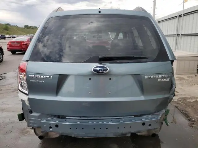 2010 SUBARU FORESTER XS  