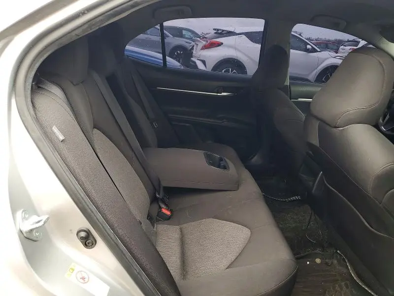 2018 TOYOTA CAMRY LE  