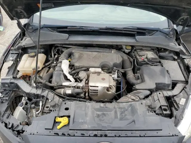 2015 FORD FOCUS SE  