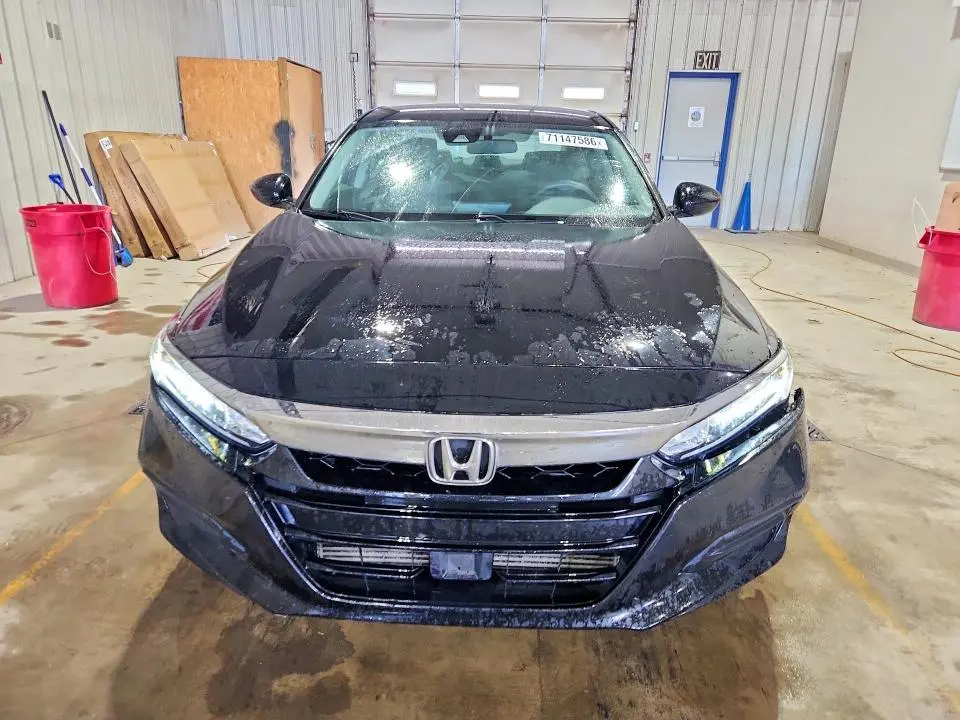2018 HONDA ACCORD LX  