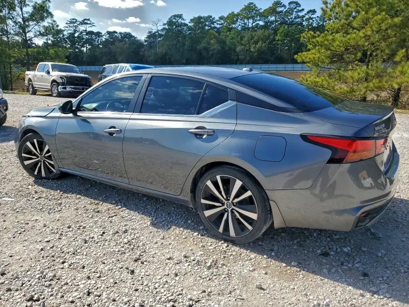 2020 NISSAN ALTIMA SR  