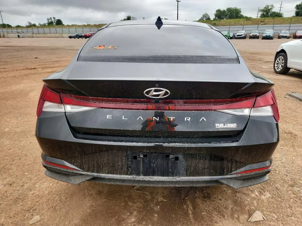 2021 HYUNDAI ELANTRA SEL  