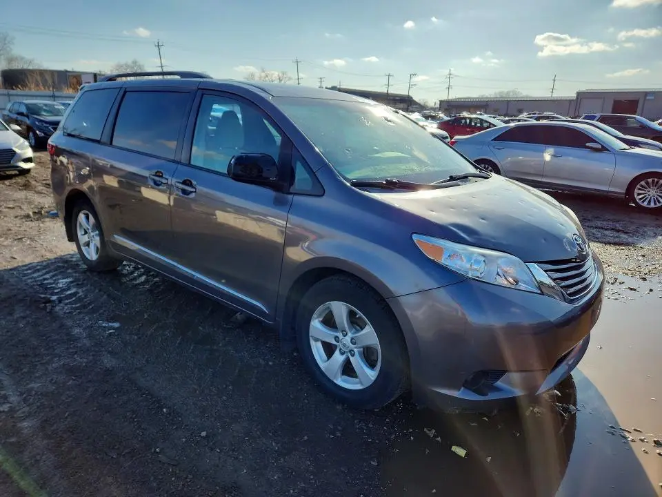 2017 TOYOTA SIENNA LE 8-PASSENGER  
