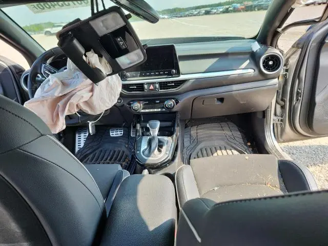 2023 KIA FORTE GT LINE  