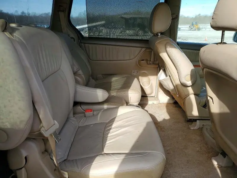 2010 TOYOTA SIENNA XLE LIMITED  