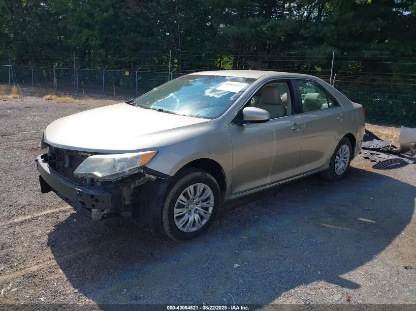 2014 TOYOTA CAMRY LE