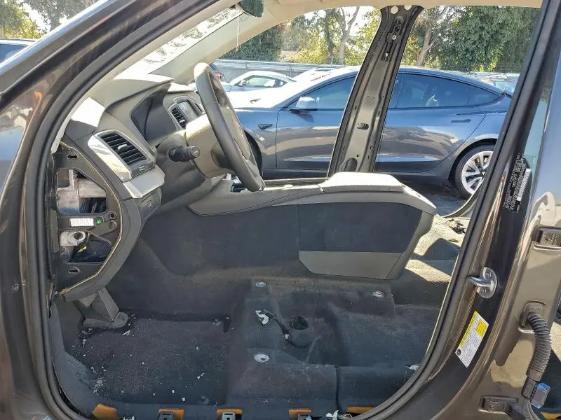 2025 VOLVO XC90 CORE  